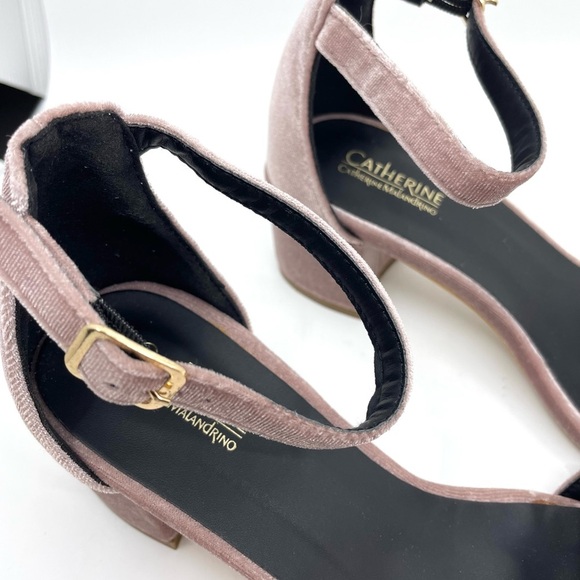NWOT Catherine Malandrino Velvet Sandals- size 6 - Picture 5 of 7